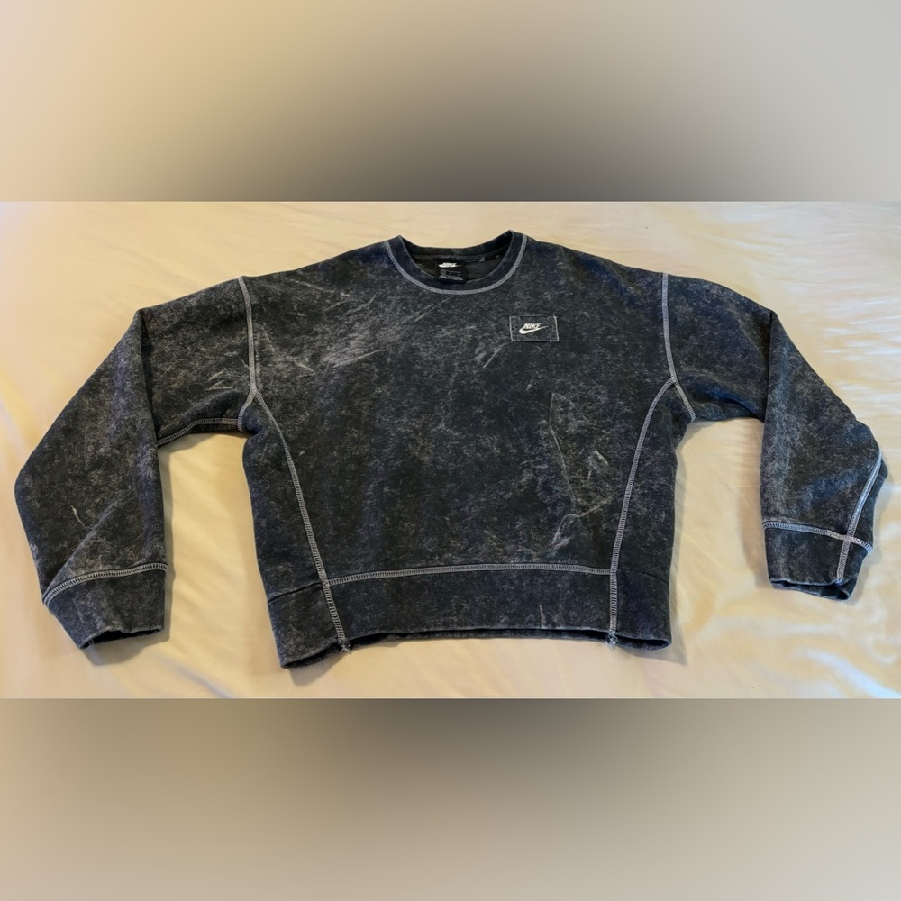 Nike sweatshirt